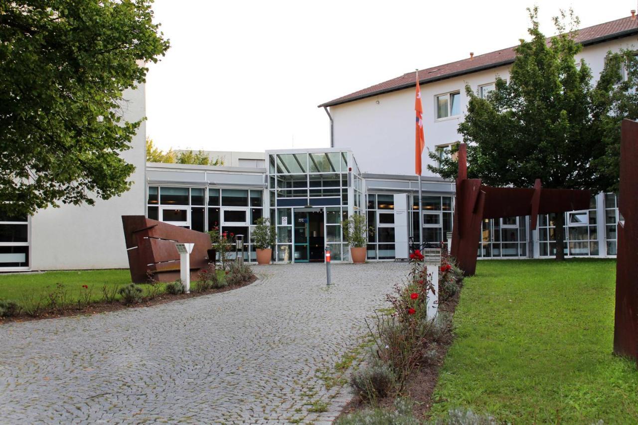 Campus.Guest Hotel Stuttgart Exterior foto